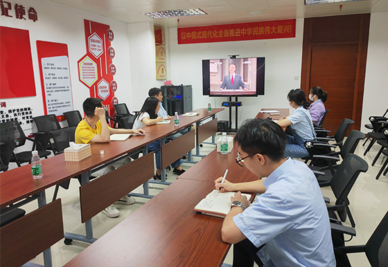 追寻五四之旅，感受青春力量——华亿买球团支部举办系列活动